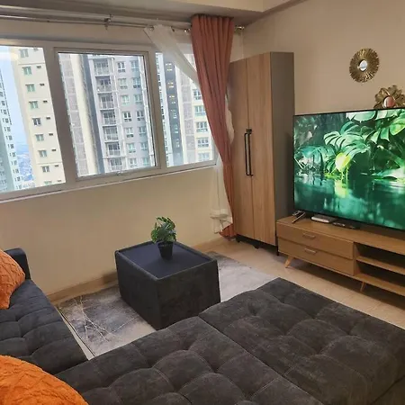 Elegant Family Retreat In The Heart Of Bgc Apartment